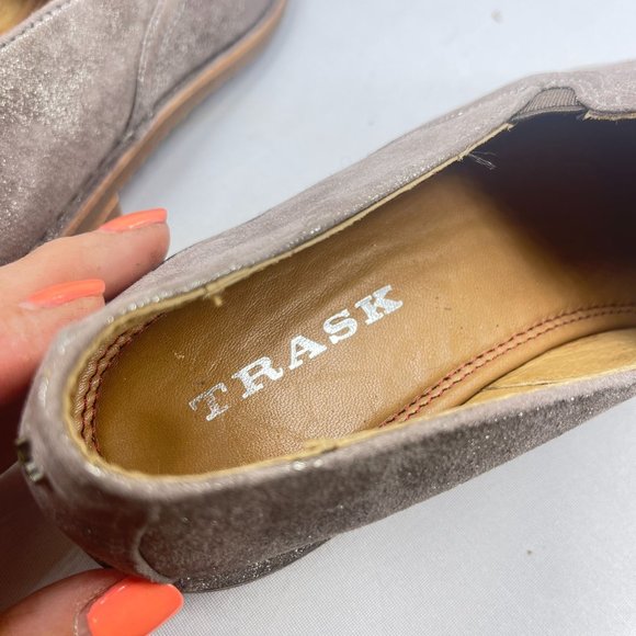 NWOT Trask Womens 7.5 Ali Gray Tan Sueded Leather Loafers Metallic Vibram Sole - Picture 8 of 9